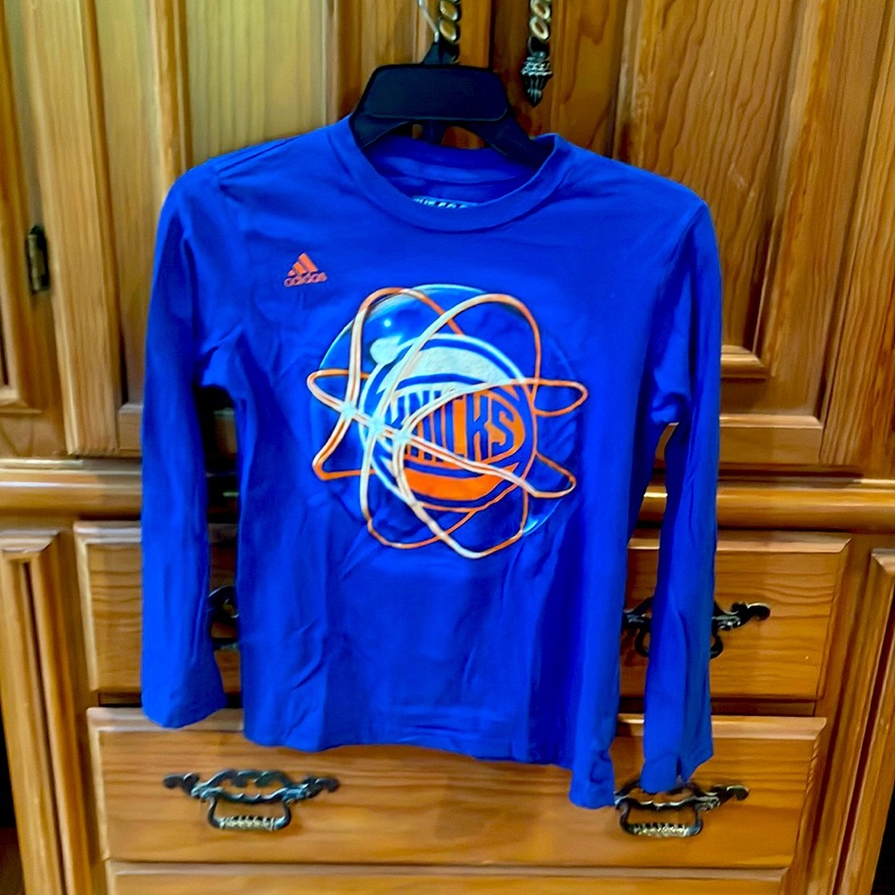 Boys size 10 New York Knicks long sleeve t-shirt.